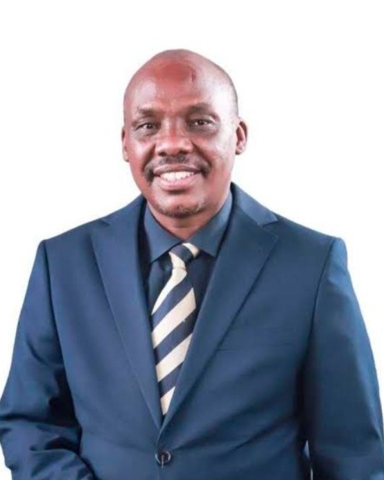 Dr. Kipronoh Ronoh, Paul